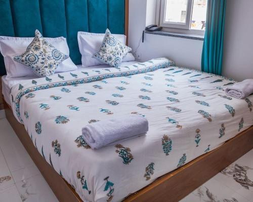 Hotel Parth Inn Rishikesh Exterior photo